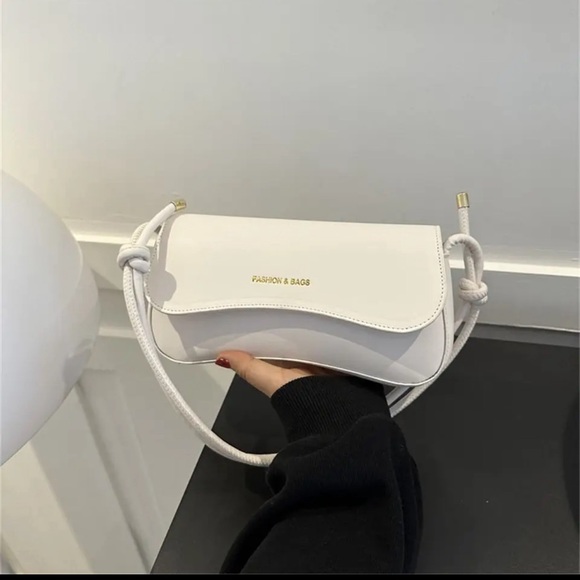 Minimalist"Sirene Curve" white shoulder bag - Picture 1 of 12